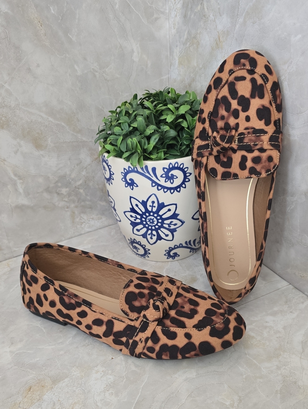 Journee Collection Marci Leopard Print Knotted Flats | Size 8.5 New In Box